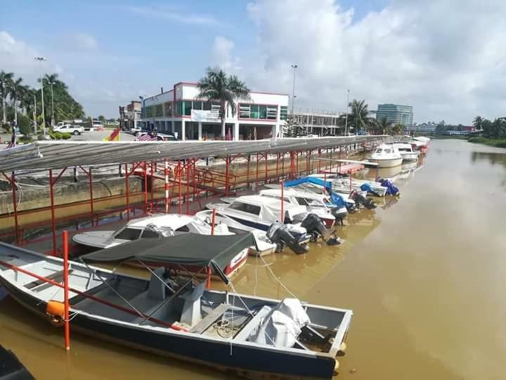Golden Swan Sibu Homestay Exterior foto
